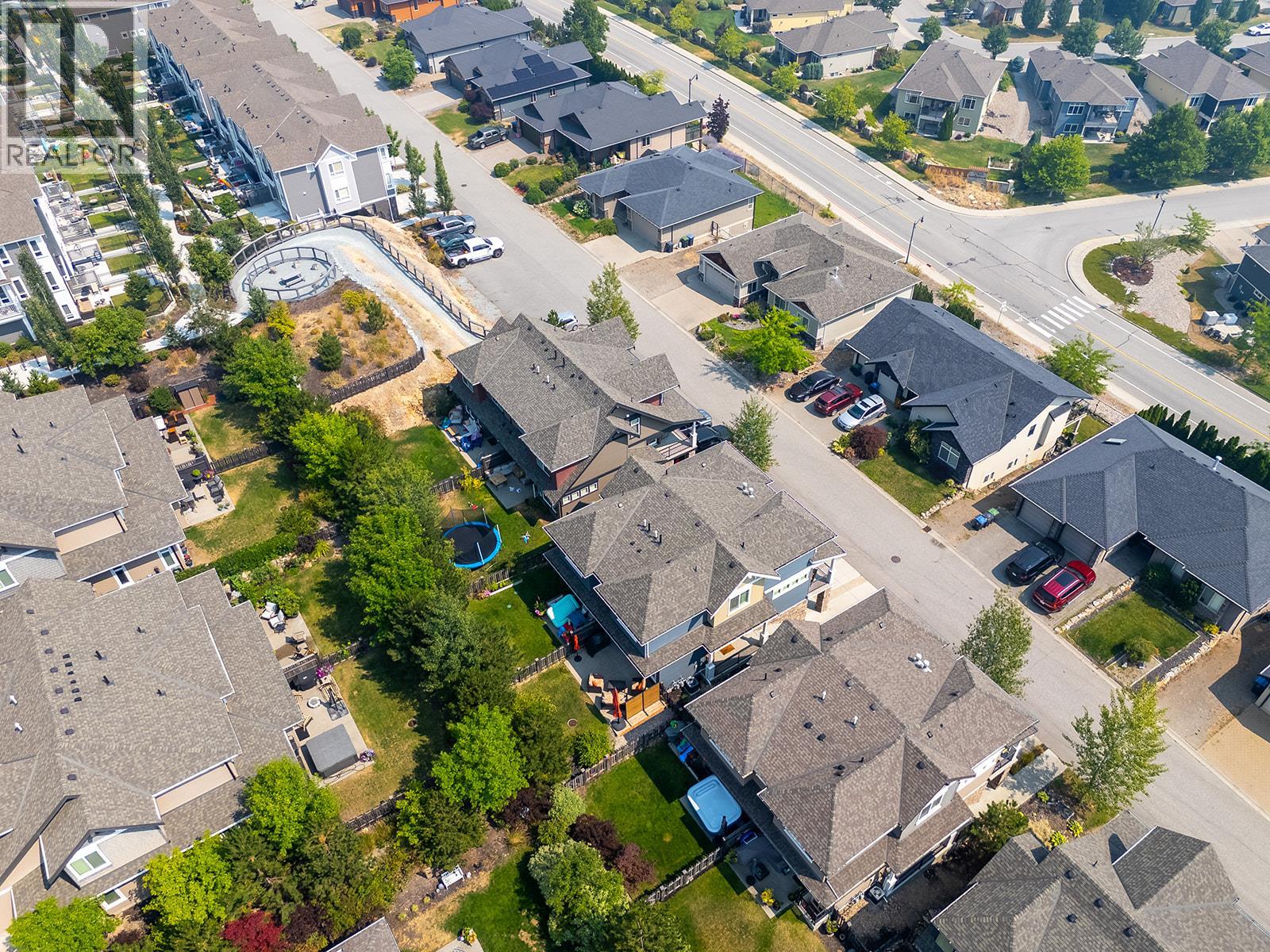 12905 Lake Hill Lane, Lake Country