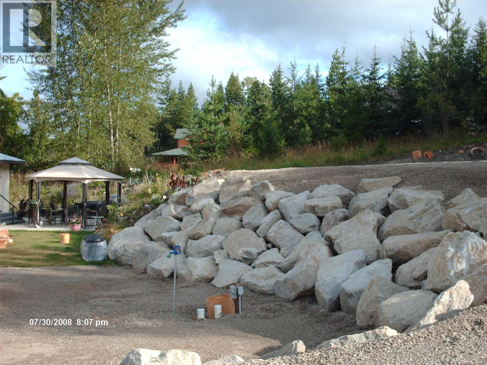 384 6 Highway S - Image 13