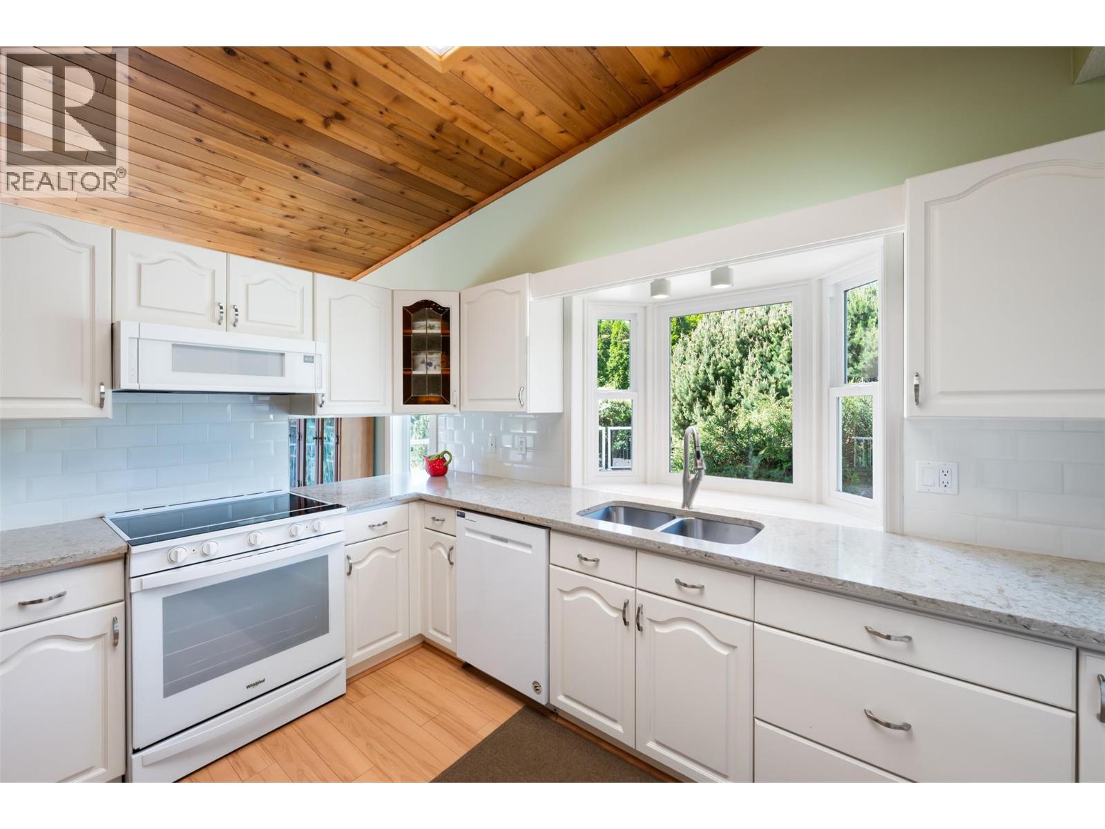 9931 CANYON VIEW Road - 23