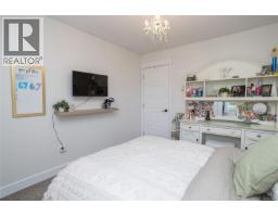 7859 Simpson Rd, Central Saanich, BC V8M2H3 Photo 26