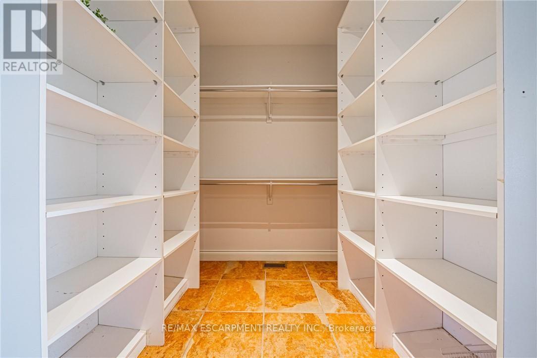 511 GLOVER ROAD - 26
