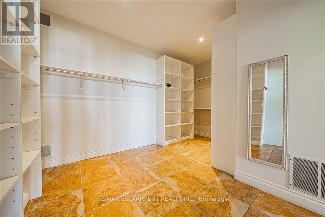 511 GLOVER ROAD - Image 27