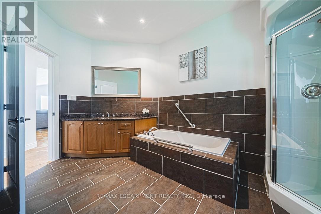 511 GLOVER ROAD - 30