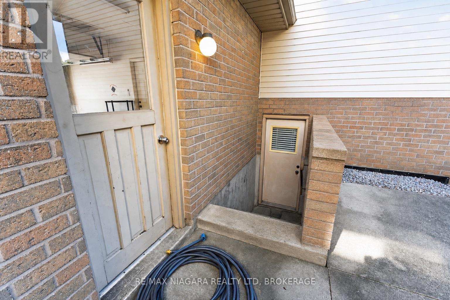 7725 SWAN STREET - Image 22