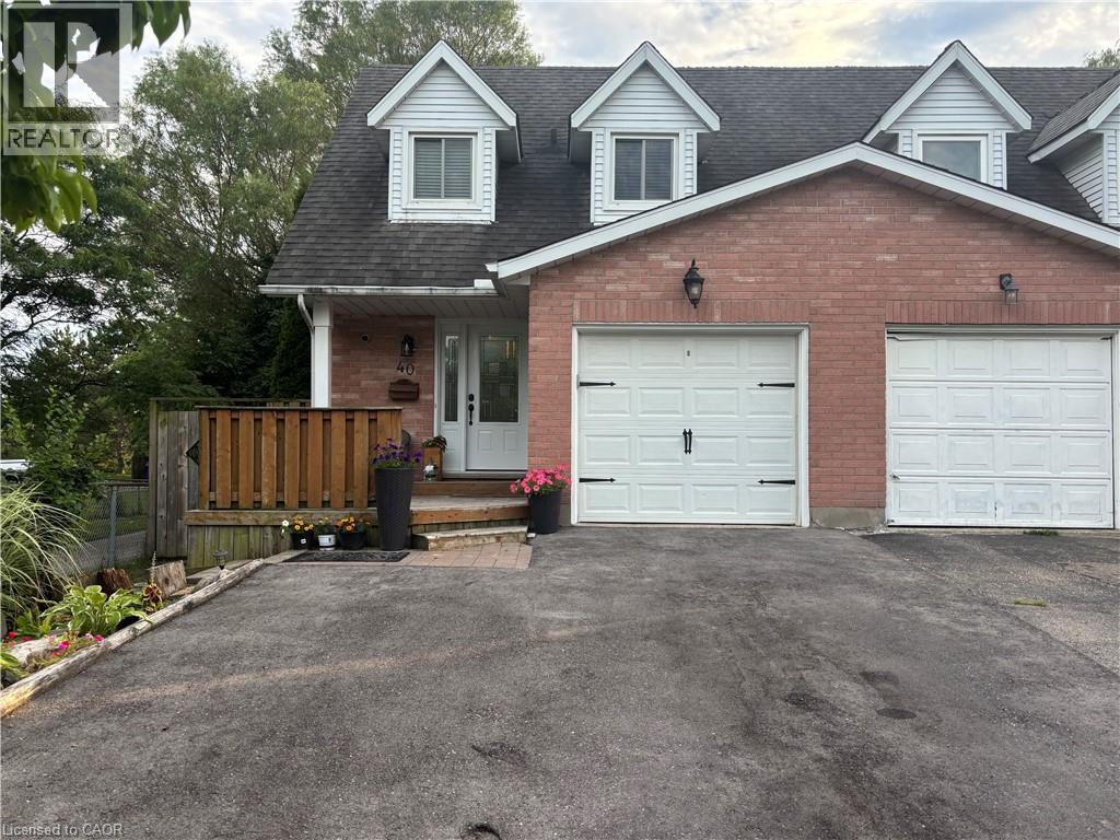 40 CAPRICE Court — photo 2