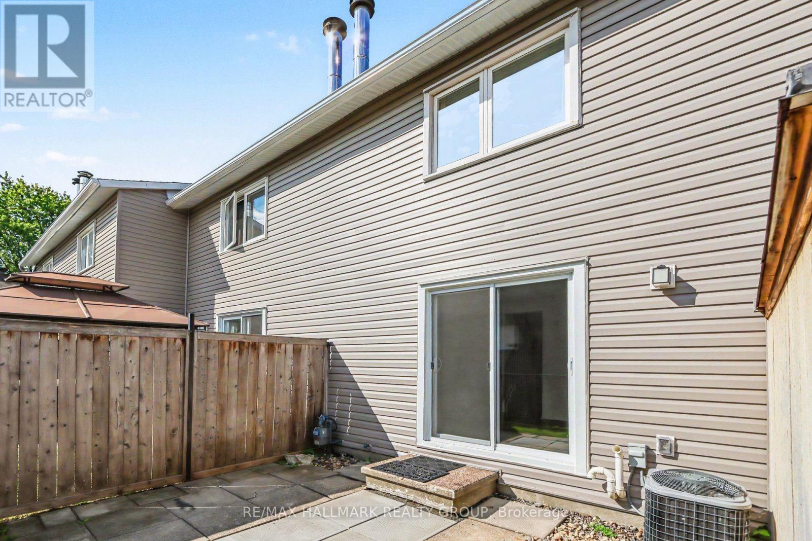 1747A LAMOUREUX DRIVE - 33