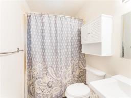 174 Hazelwood Crescent, Winnipeg, MB R2M4E6 Photo 20