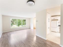 174 Hazelwood Crescent, Winnipeg, MB R2M4E6 Photo 9