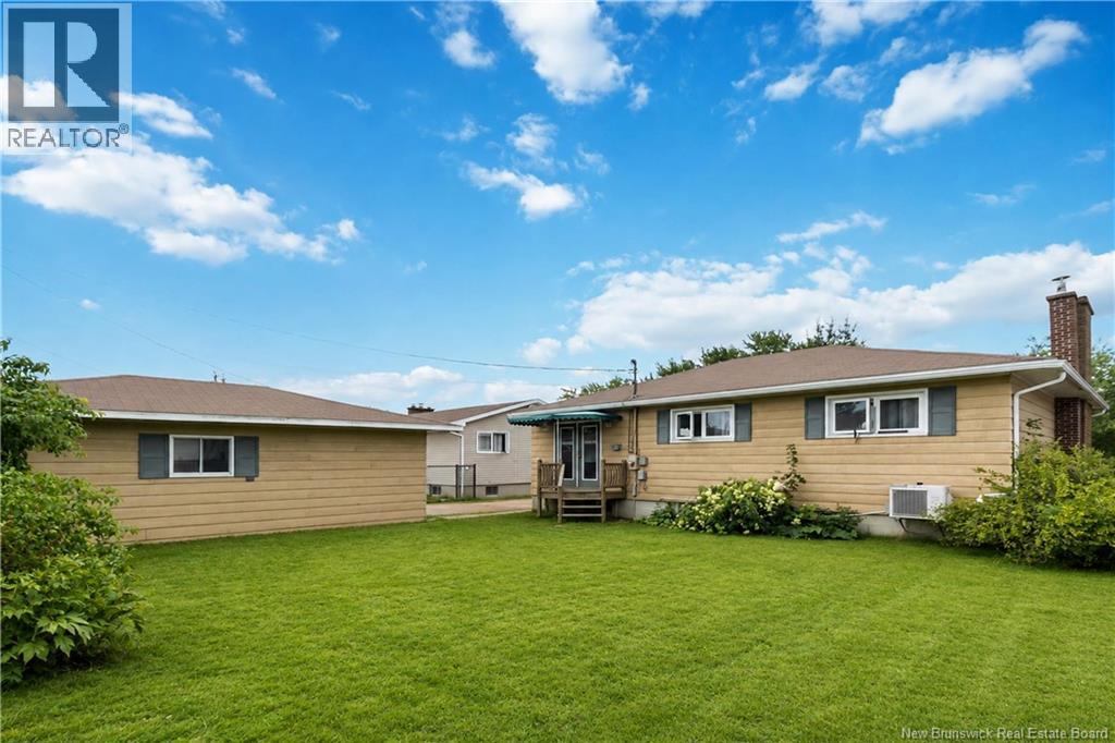 139 Ayer Avenue - 32