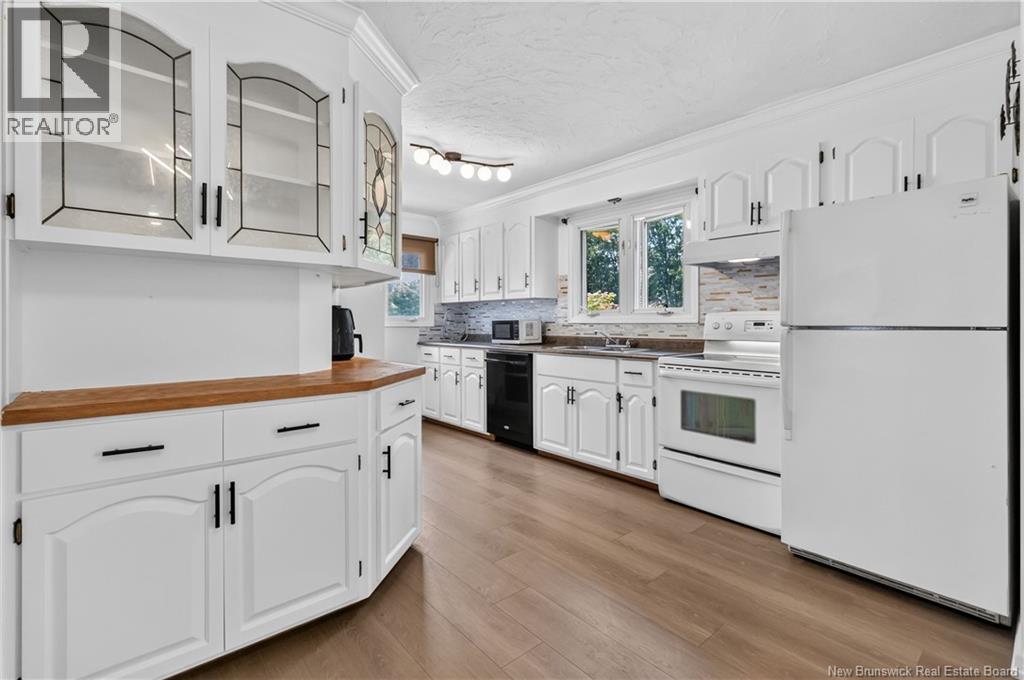 139 Ayer Avenue - Image 11