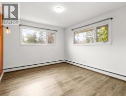 30 Takhini Ave, Whitehorse, YT Y1A3N6 Photo 12