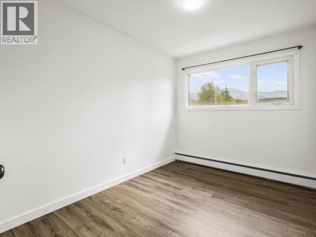 30 TAKHINI AVE - 16