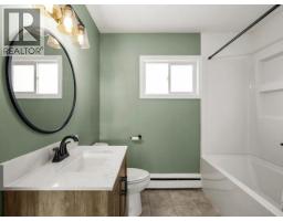 30 Takhini Ave, Whitehorse, YT Y1A3N6 Photo 14