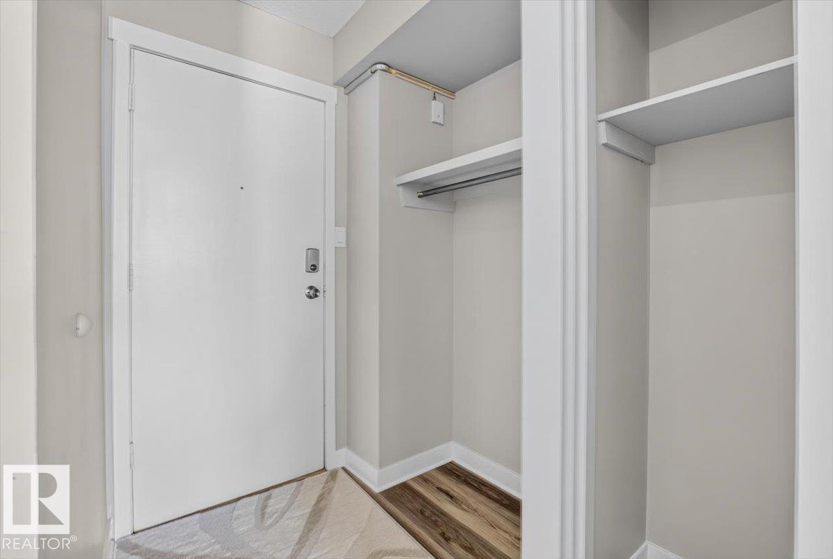 Property photograph 7 for MLS E4504507