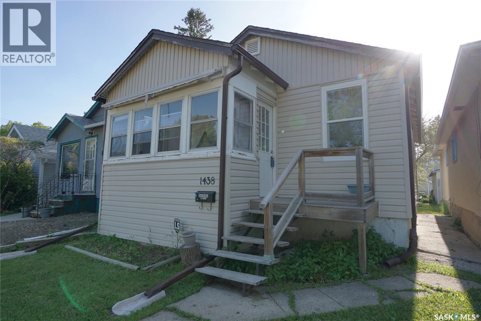 1438 Connaught STREET - 1