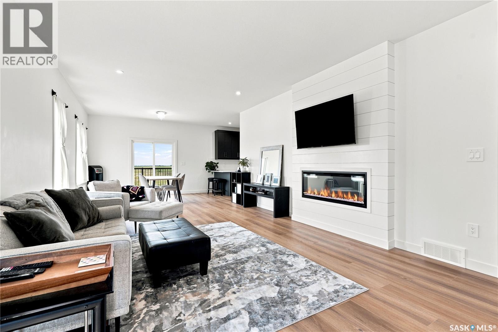 902 Bentley MANOR - Image 12