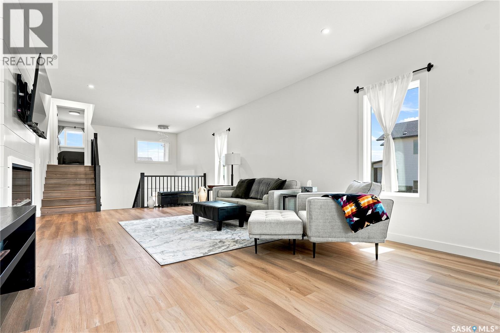 902 Bentley MANOR - Image 13