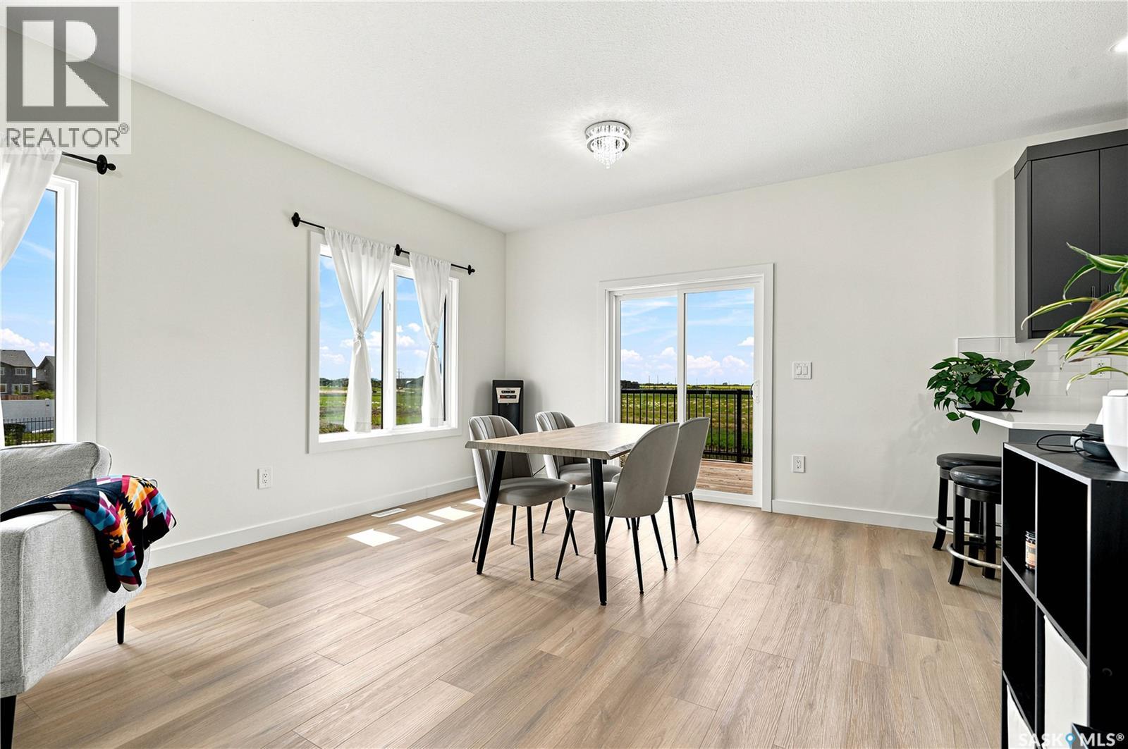 902 Bentley MANOR - Image 15