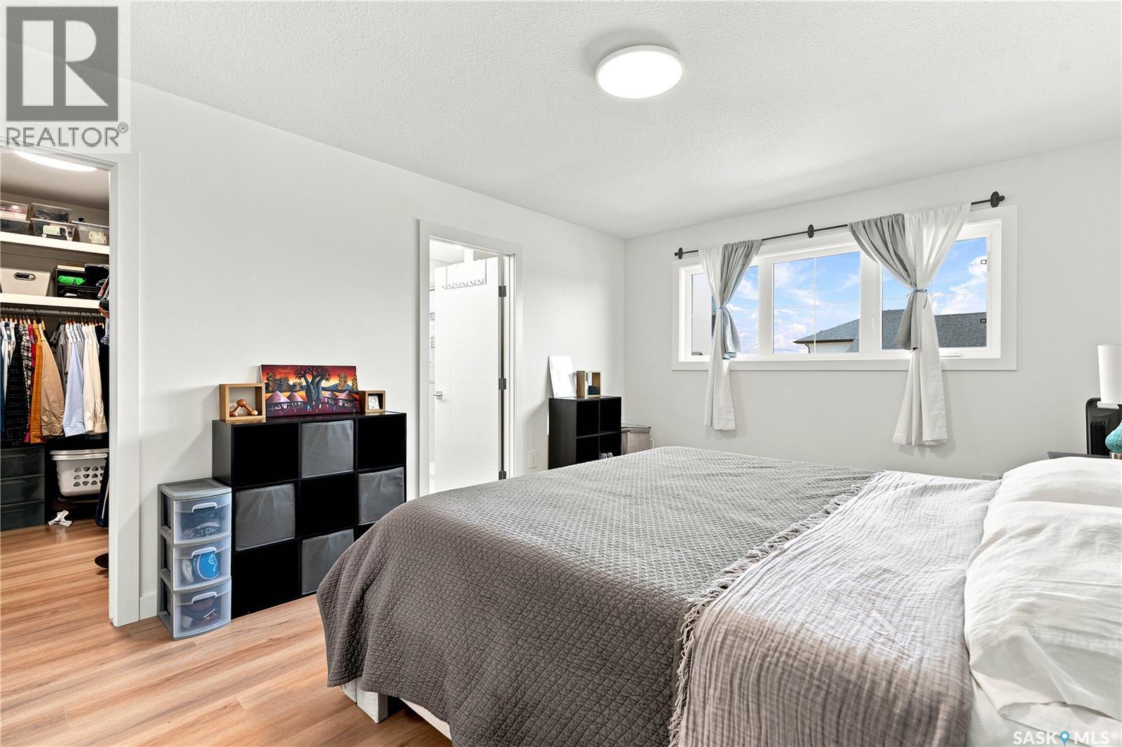 902 Bentley MANOR - Image 25