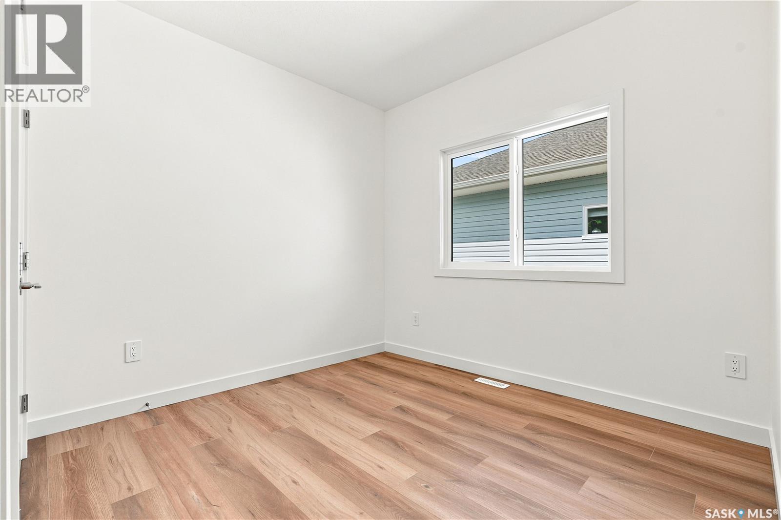 902 Bentley MANOR - Image 33
