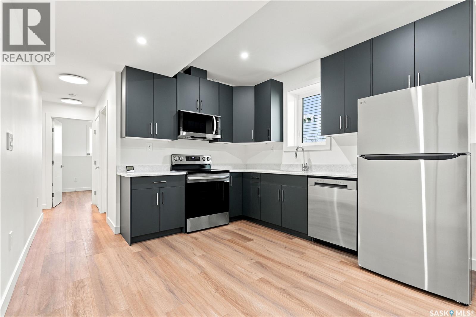 902 Bentley MANOR - Image 46