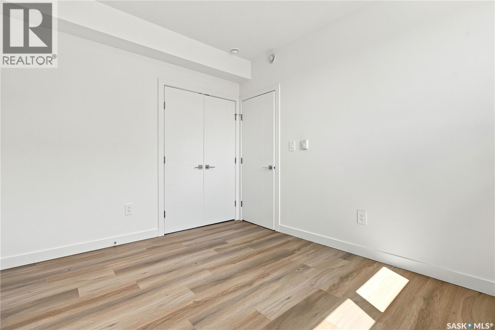 902 Bentley MANOR - Image 57