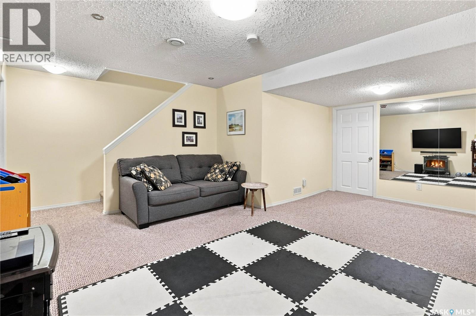 1030 ORCHID WAY N - 29