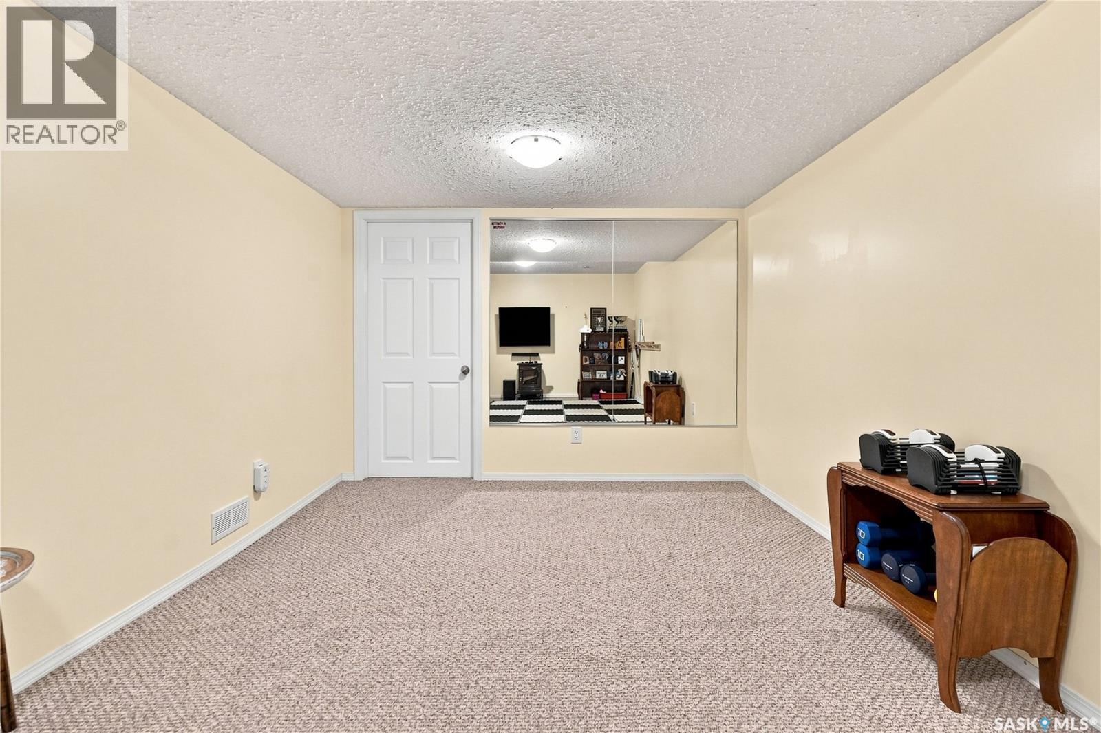 1030 ORCHID WAY N - 31