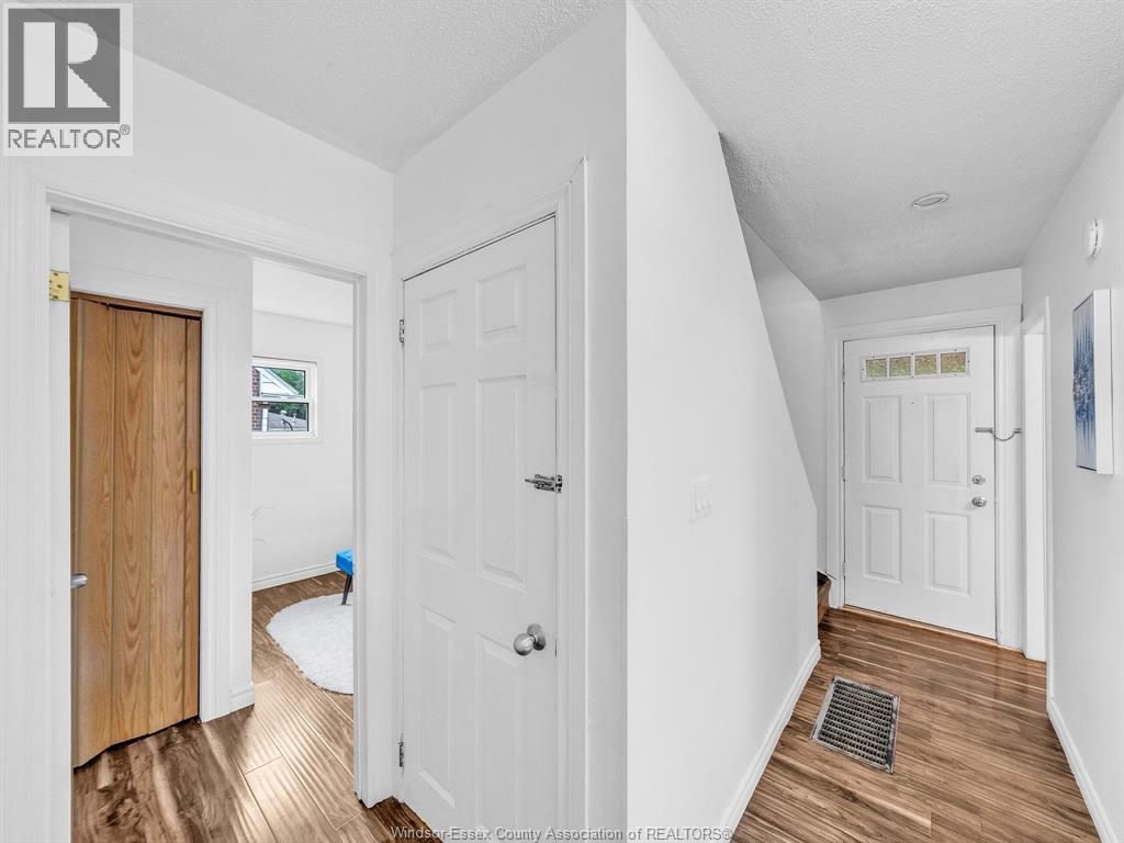 2187 GIRARDOT - 16