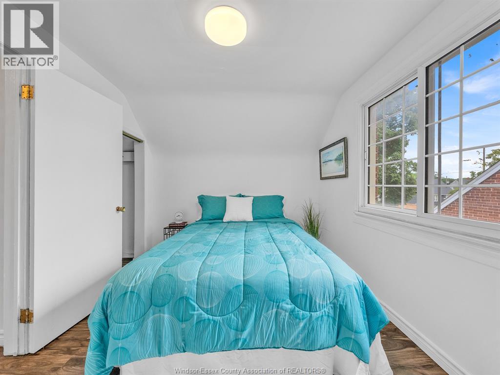 2187 GIRARDOT - 22