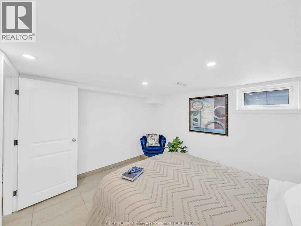 2187 GIRARDOT - 37