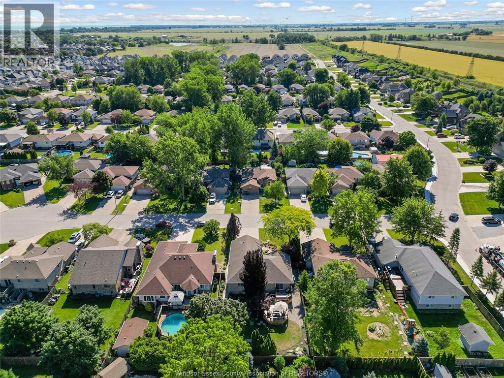 112 FAY COURT - 44
