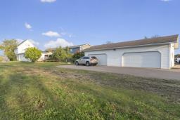 607 Lakeshore Drive, Cold Lake, AB T9M1B1 Photo 17