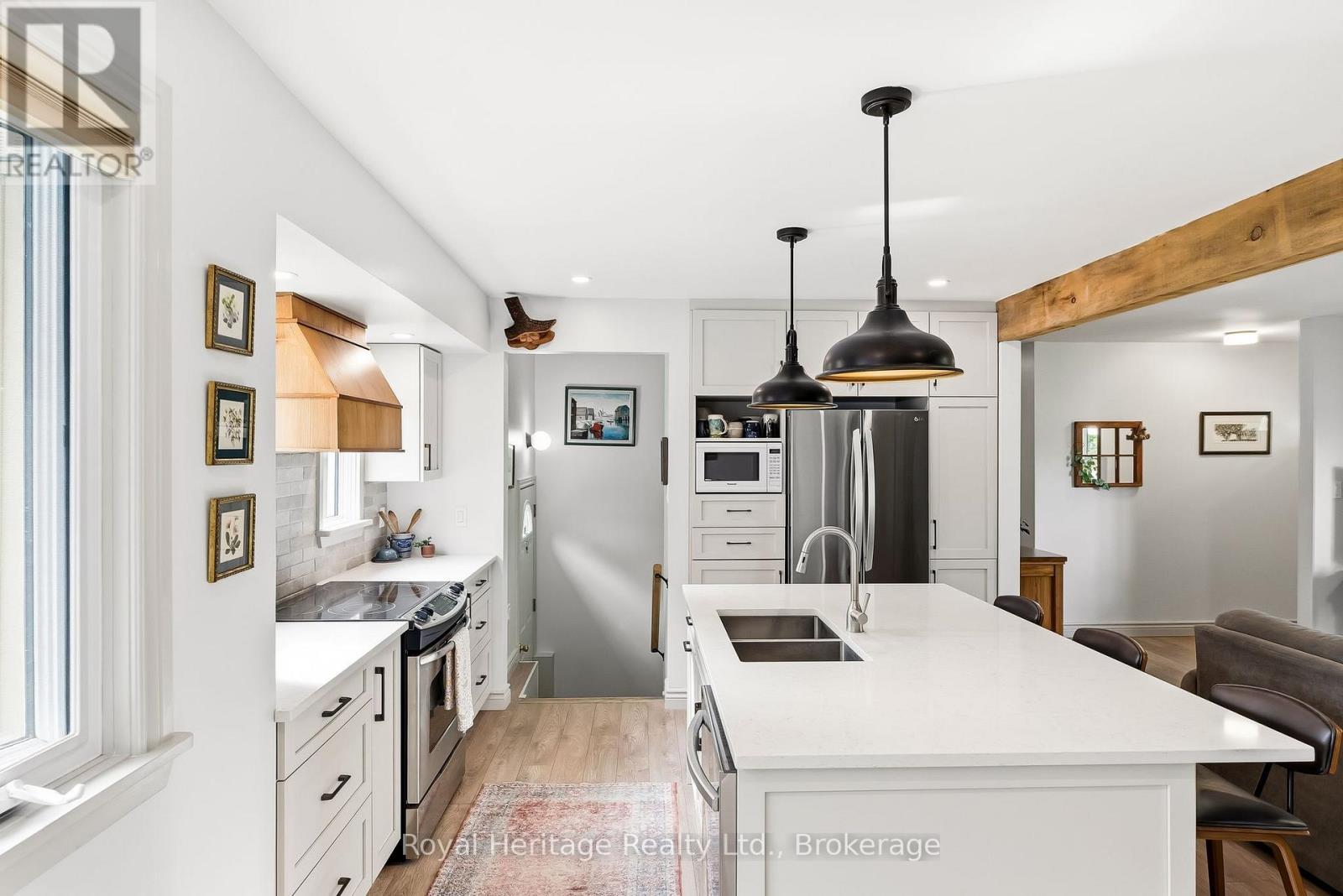 93 DIVISION STREET S - Image 13