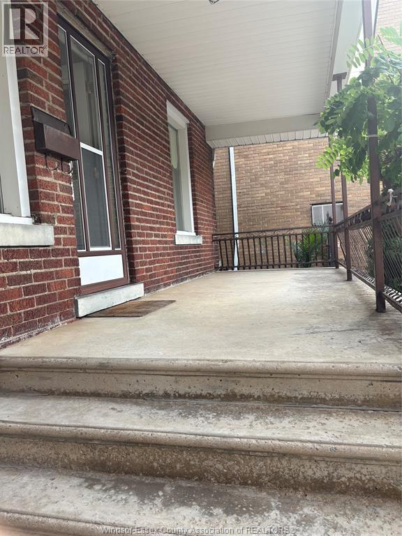 865 ERIE STREET - 3