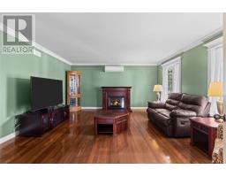 13 Beaverbrook Drive thumbnail 5