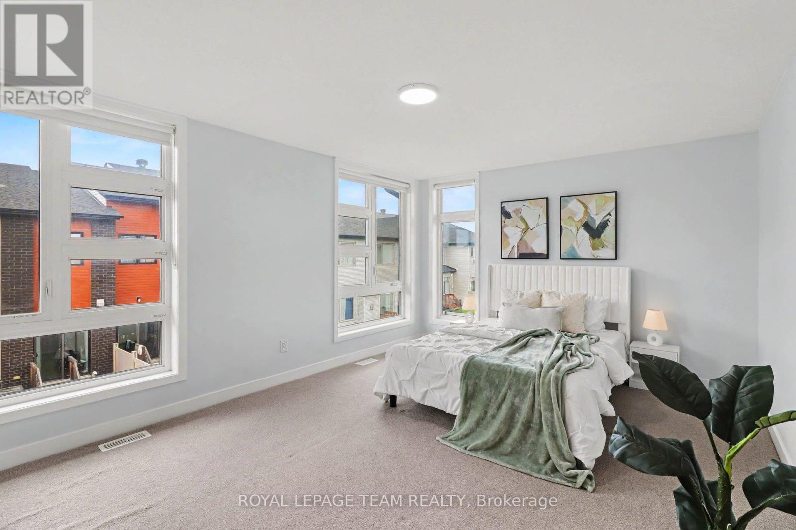 590 TRIANGLE STREET - Image 23