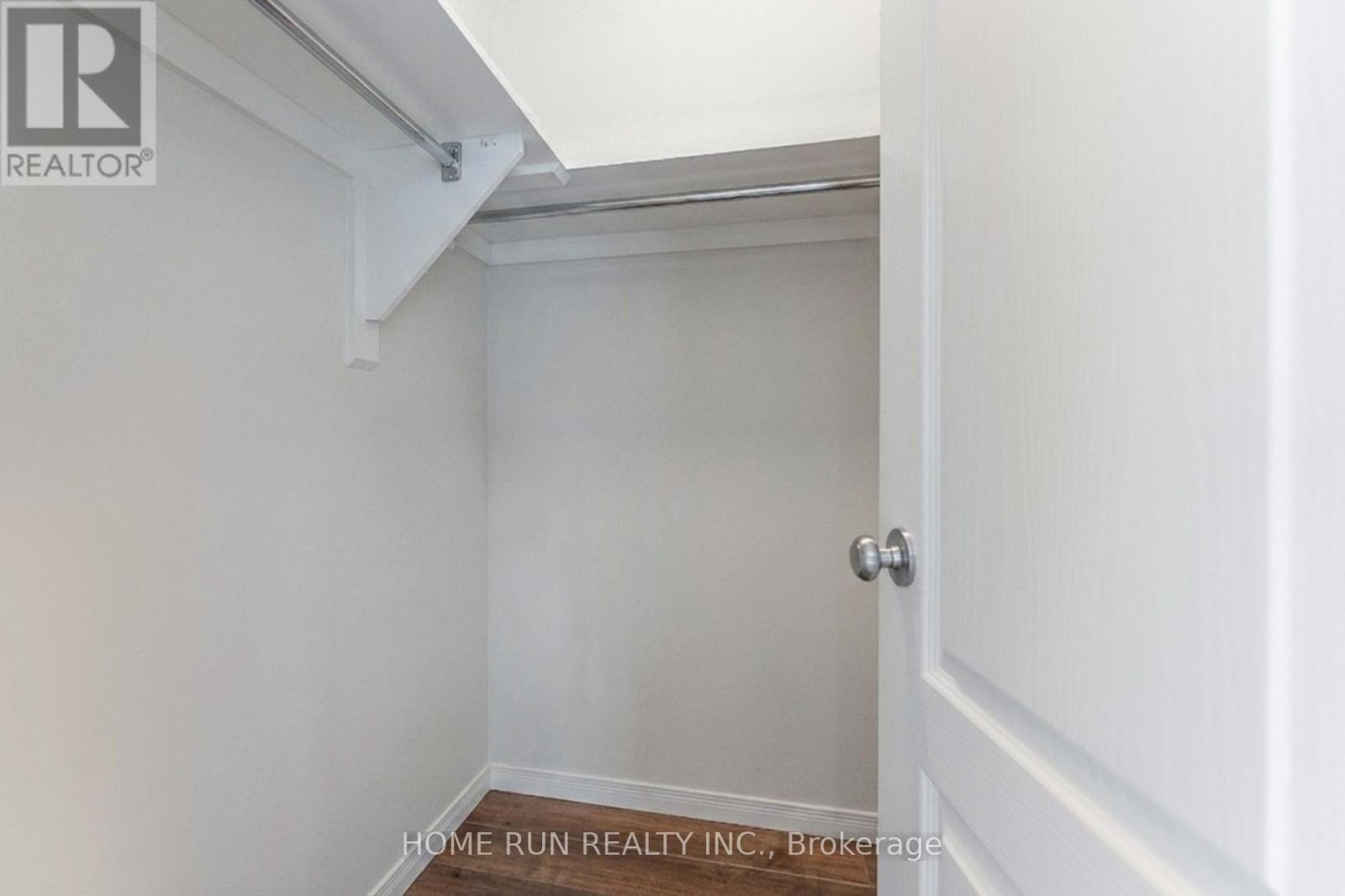 230 BADGELEY AVENUE - 19