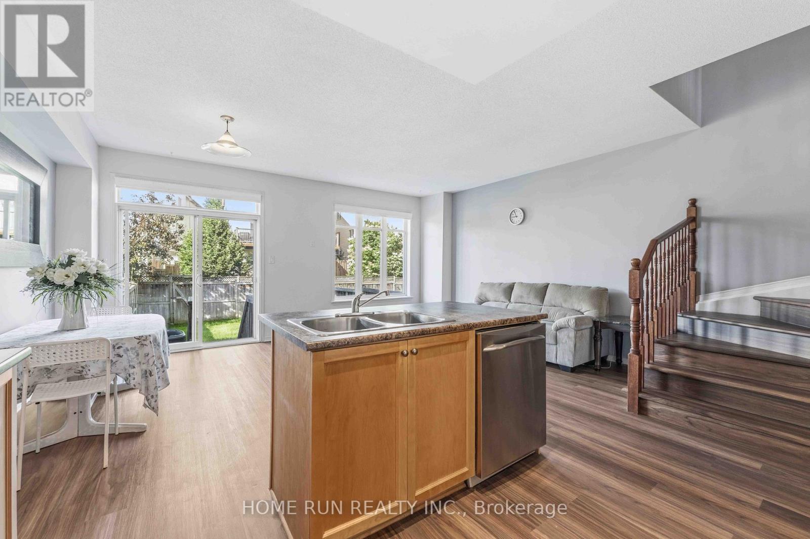 230 BADGELEY AVENUE - 7