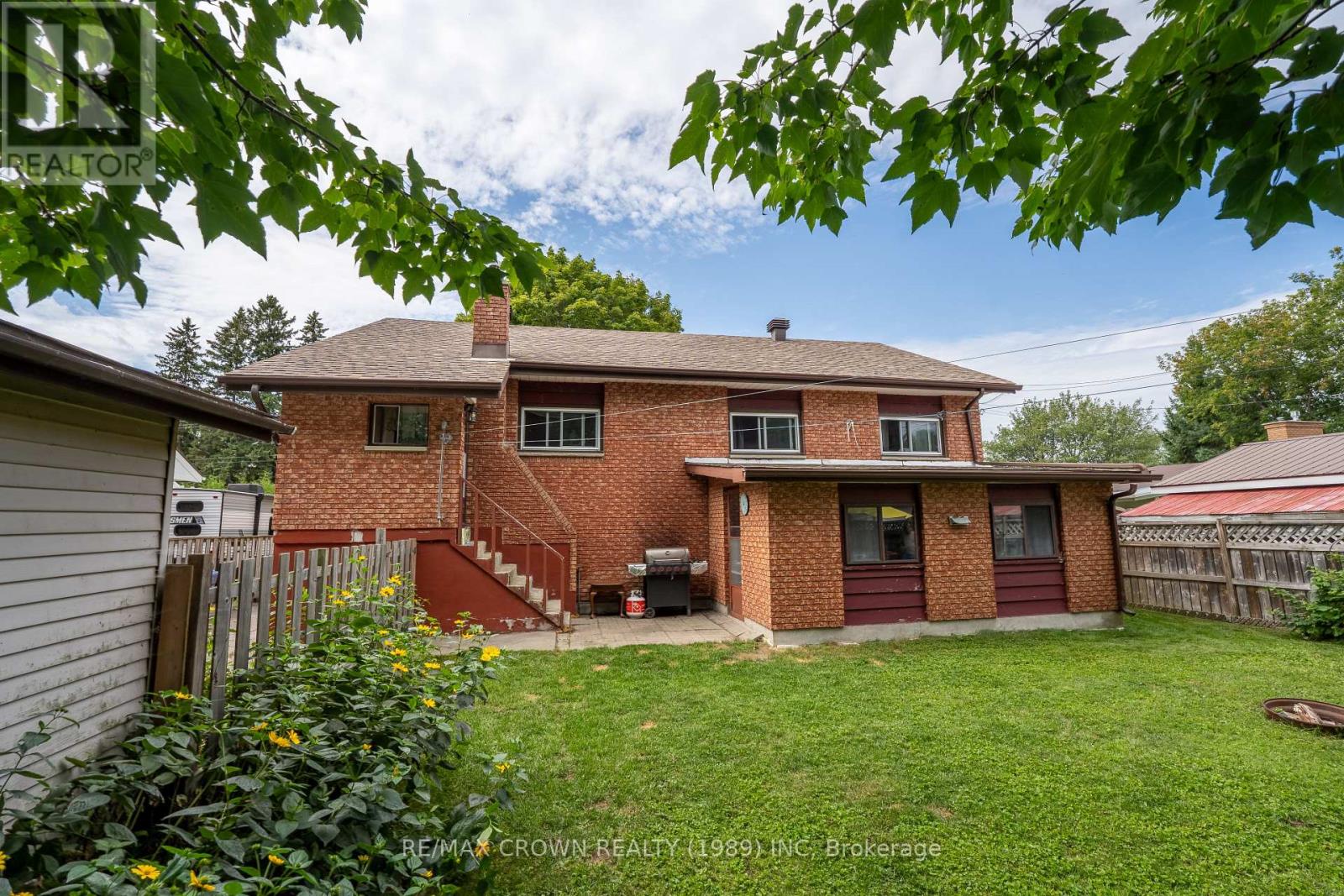 262 LEE AVENUE - Image 39