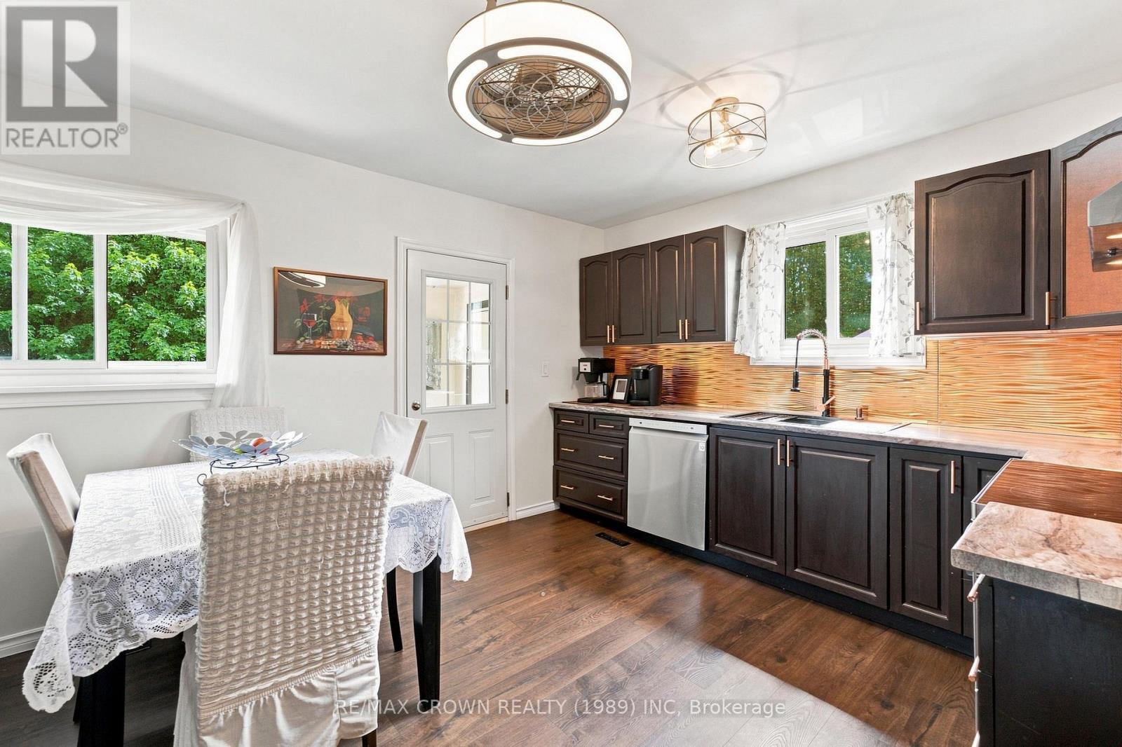 262 LEE AVENUE - 8