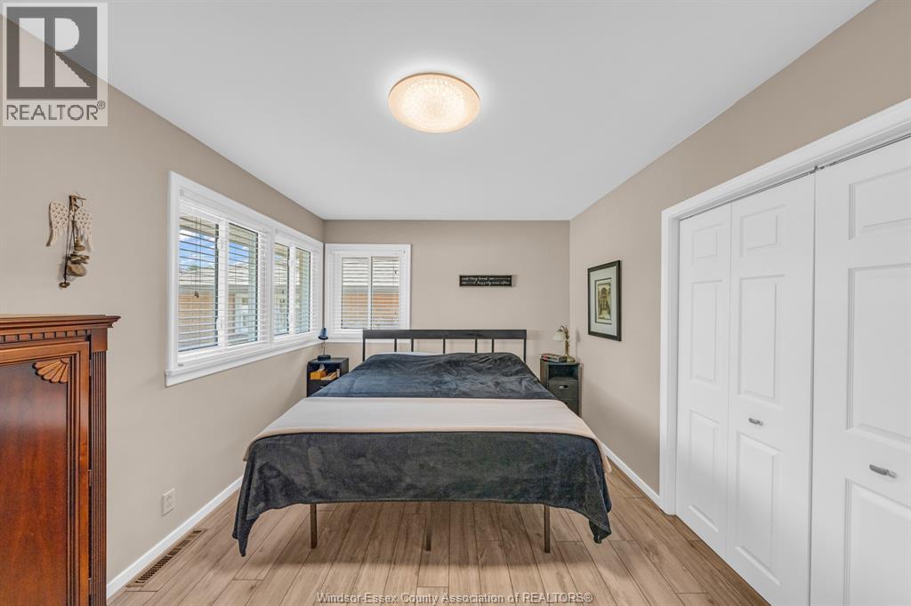22 DANFORTH - Image 15