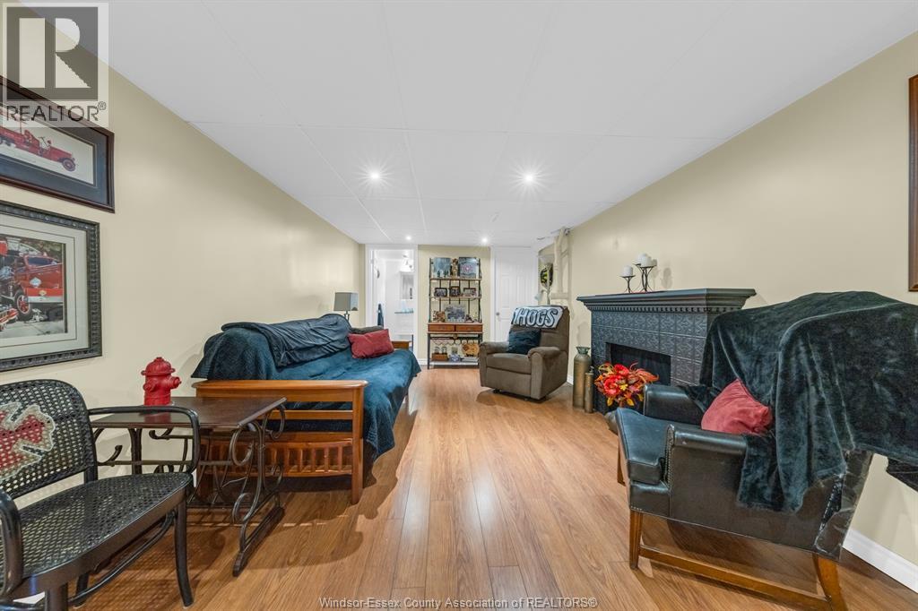 22 DANFORTH - Image 22