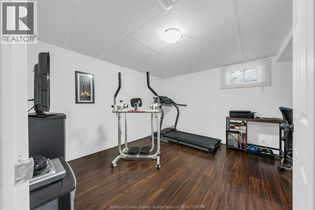 22 DANFORTH - Image 29