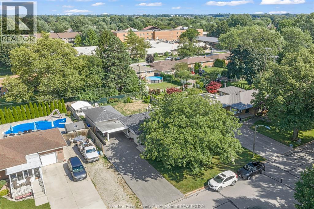 22 DANFORTH - Image 47