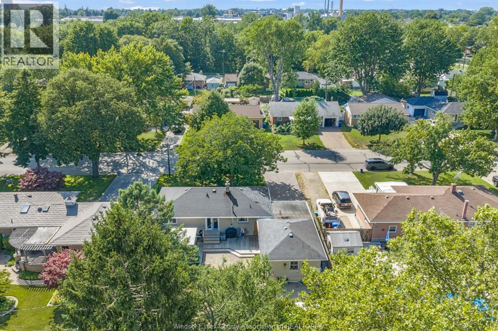 22 DANFORTH - 49