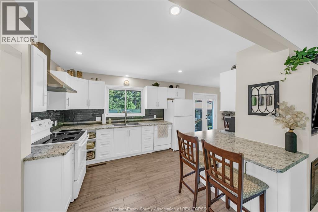 22 DANFORTH - Image 6