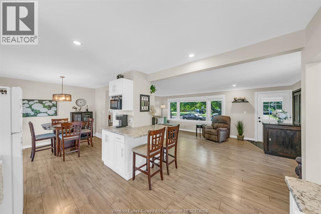 22 DANFORTH - Image 8