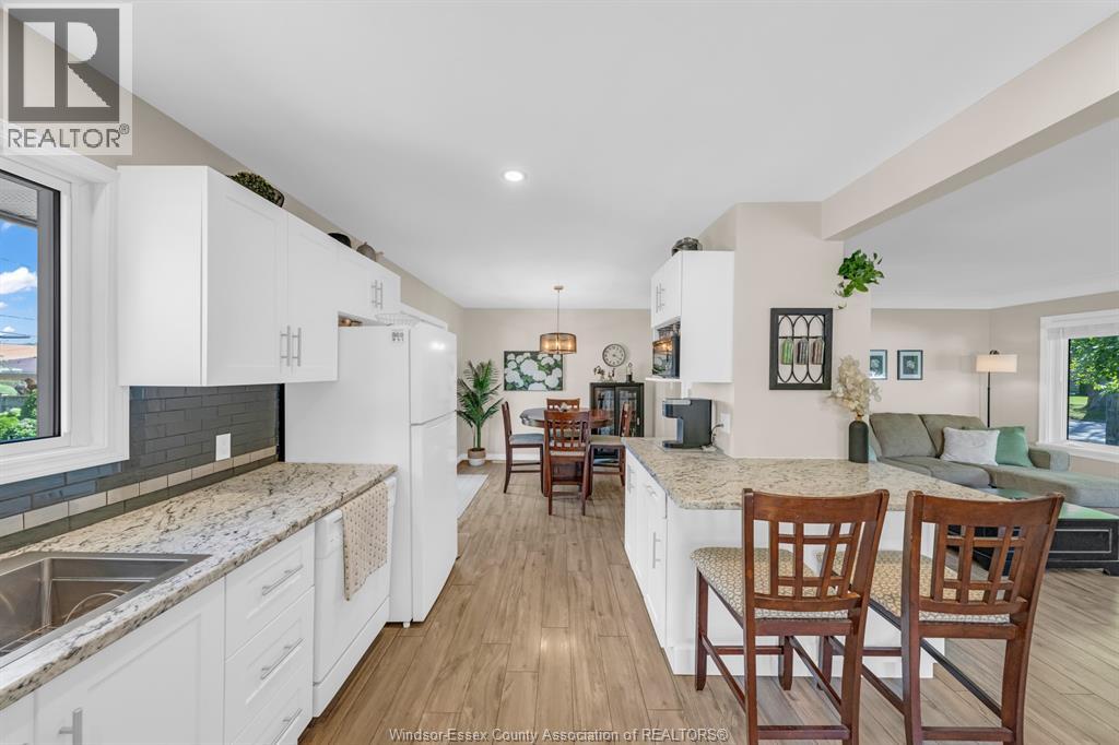 22 DANFORTH - Image 9