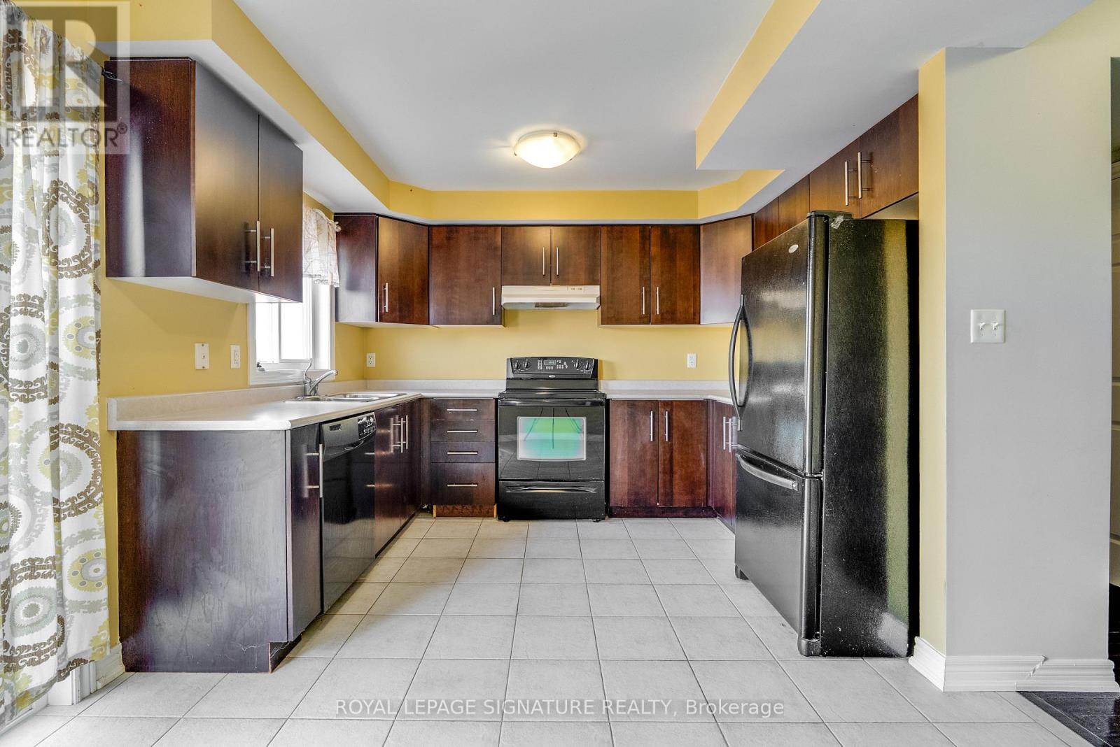 54 OAKINS LANE - Image 3